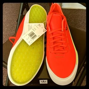 Adidas Sabalo sz9 New in box